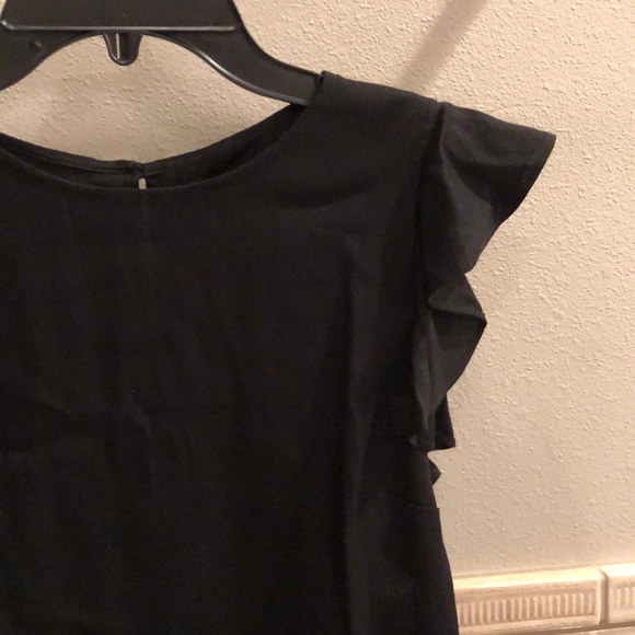 New Reformation Magpie ruffle flutter sleeve top - Picture 8 of 13